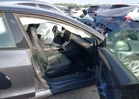 2021 Tesla Model 3 Long Range Dual Motor All-Wheel Drive из США, поврежденный, VIN 5YJ3E1EB1MF077420